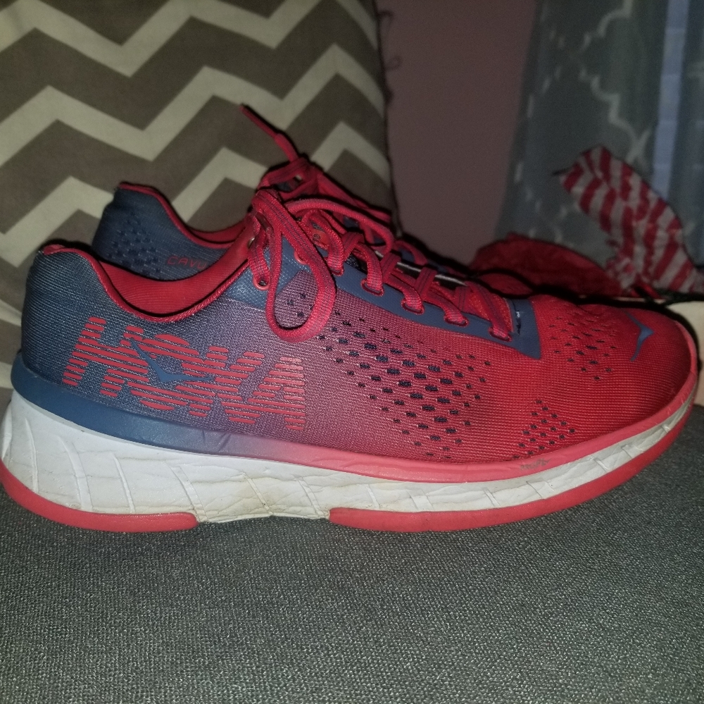 Hoka One One Cavu Red size 8